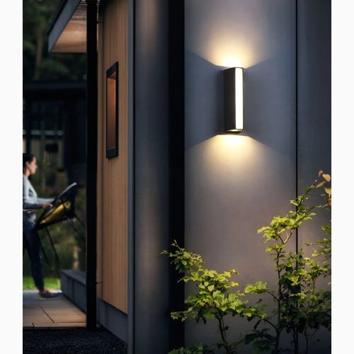 Modern Black Outdoor Waterproof Aluminum LED Wall Lamp For Porch